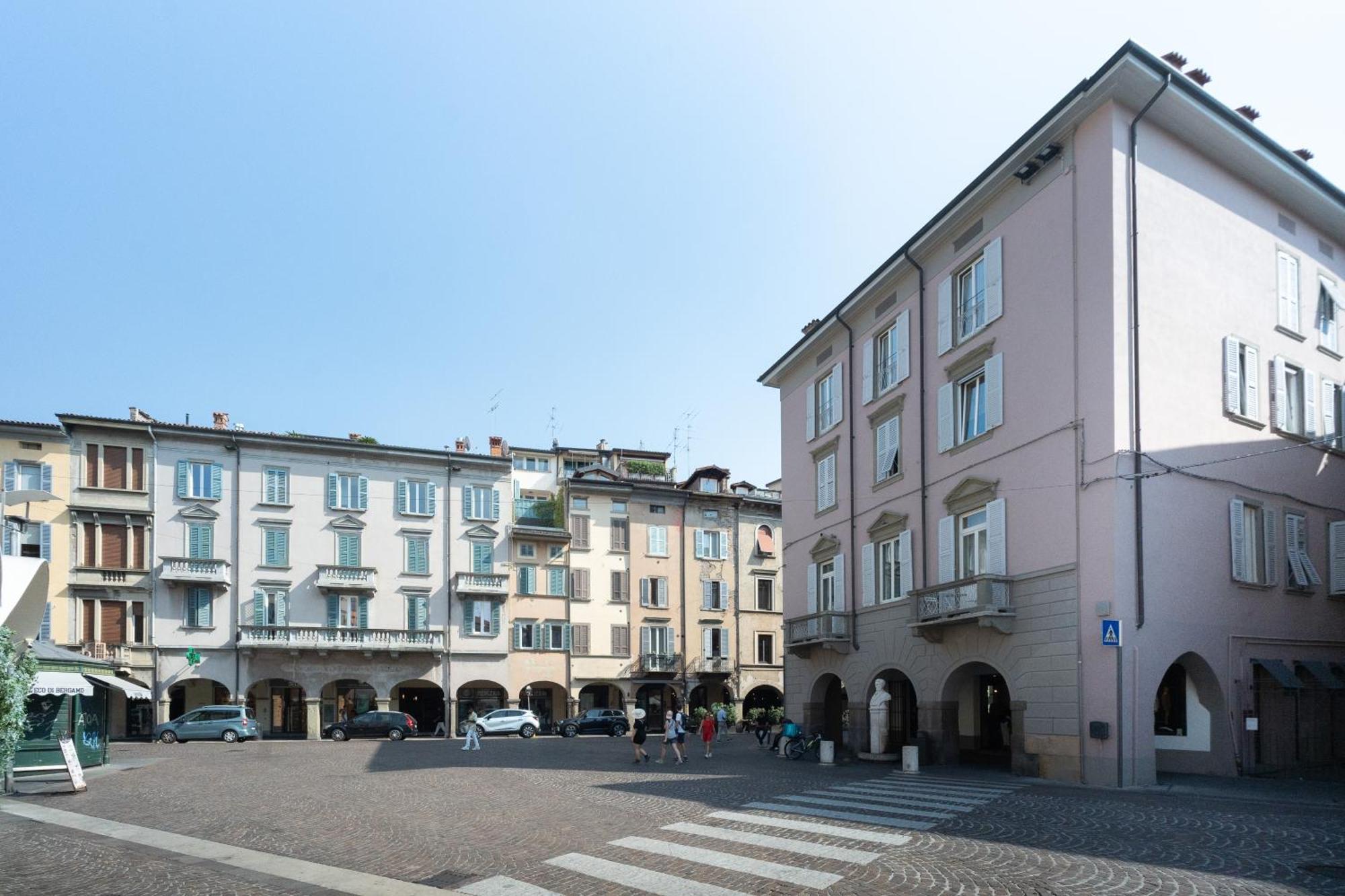 Al Donni Aircon City Center Bergamo Eksteriør bilde